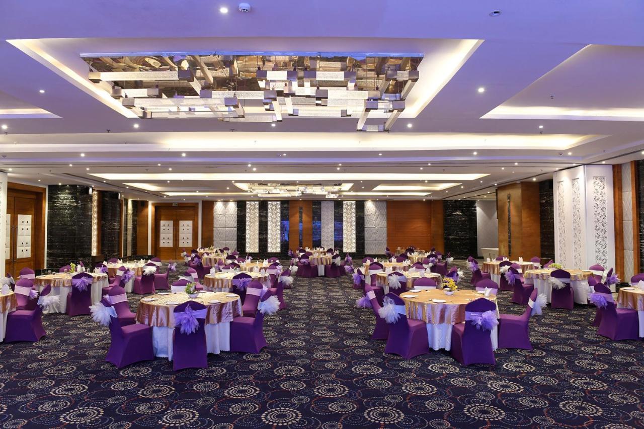 Hotel Pal Heights Mantra Bhubaneswar Exterior foto