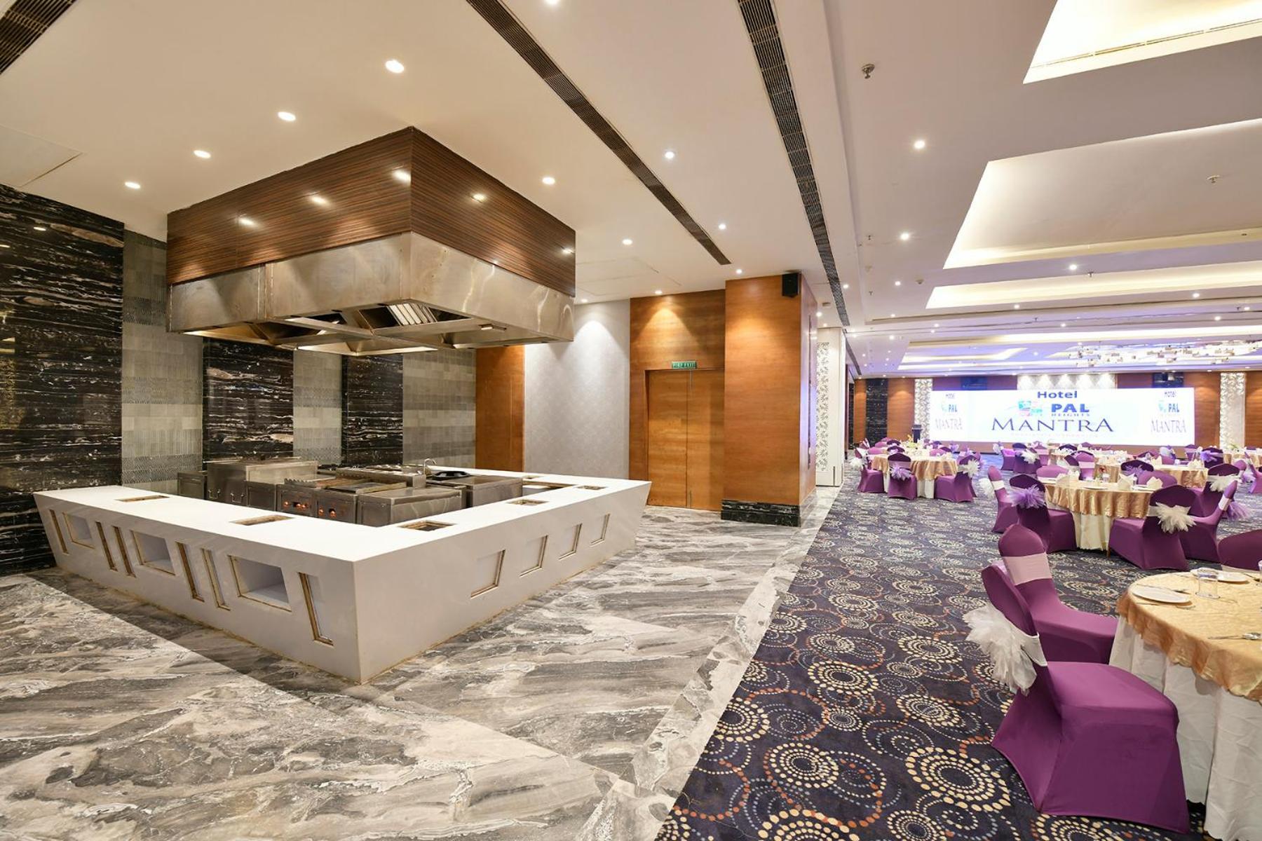 Hotel Pal Heights Mantra Bhubaneswar Exterior foto