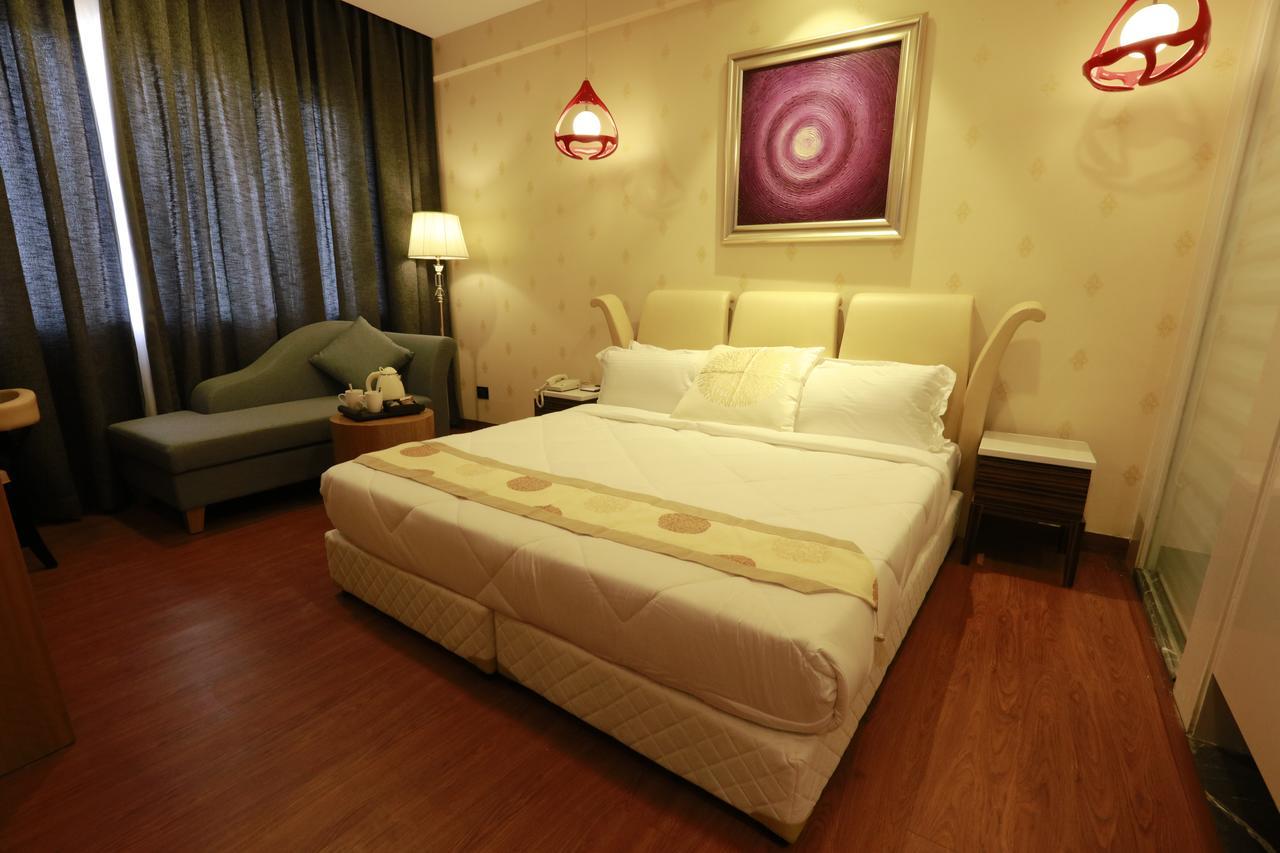 Hotel Pal Heights Mantra Bhubaneswar Exterior foto