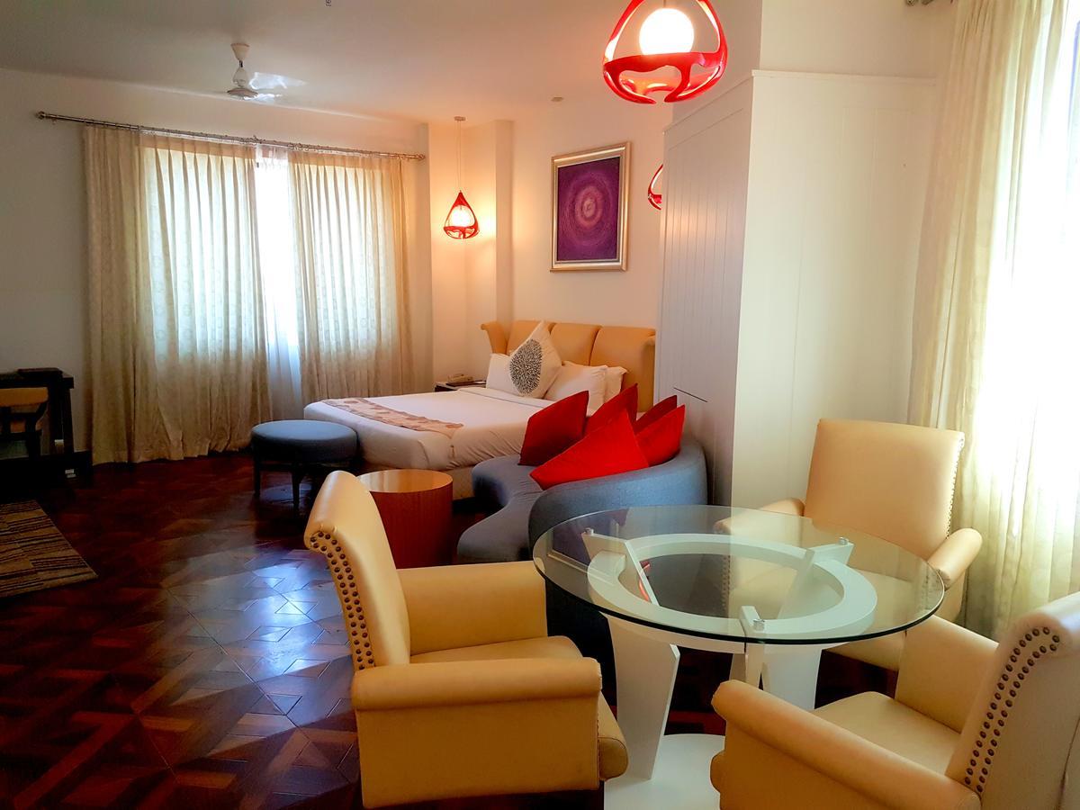 Hotel Pal Heights Mantra Bhubaneswar Exterior foto